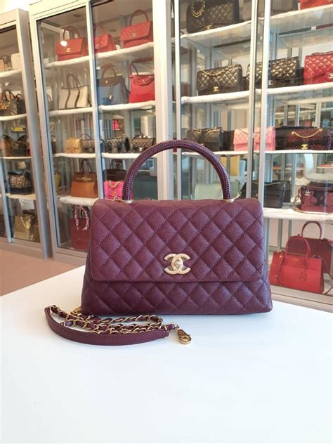 chanel coco handle burgundy